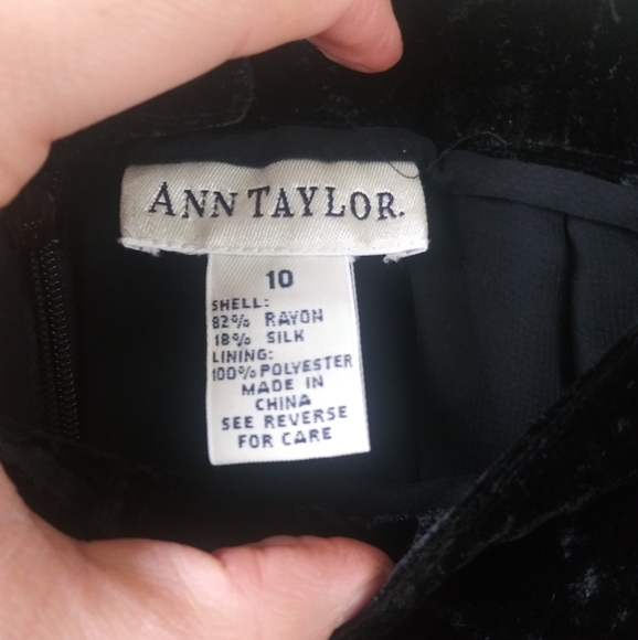 Vintage · Ann Taylor · Black Velvet A-Line Skirt - Picture 3 of 8